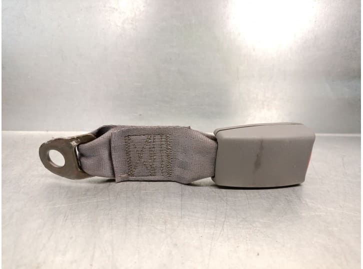 Recambio de enganche cinturon trasero derecho para chevrolet camaro descapotable 3.8 v6 referencia OEM IAM 98030AC