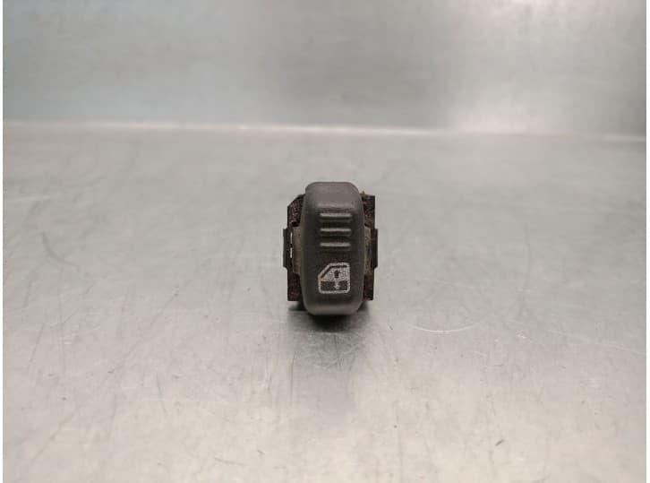 Recambio de mando elevalunas delantero derecho para chevrolet camaro descapotable 3.8 v6 referencia OEM IAM 19244971 19244971