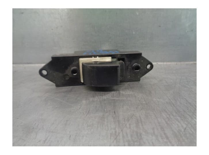 Recambio de mando elevalunas delantero derecho para mitsubishi asx (ga_w_) 1.6 mivec (ga1w) referencia OEM IAM MR587944