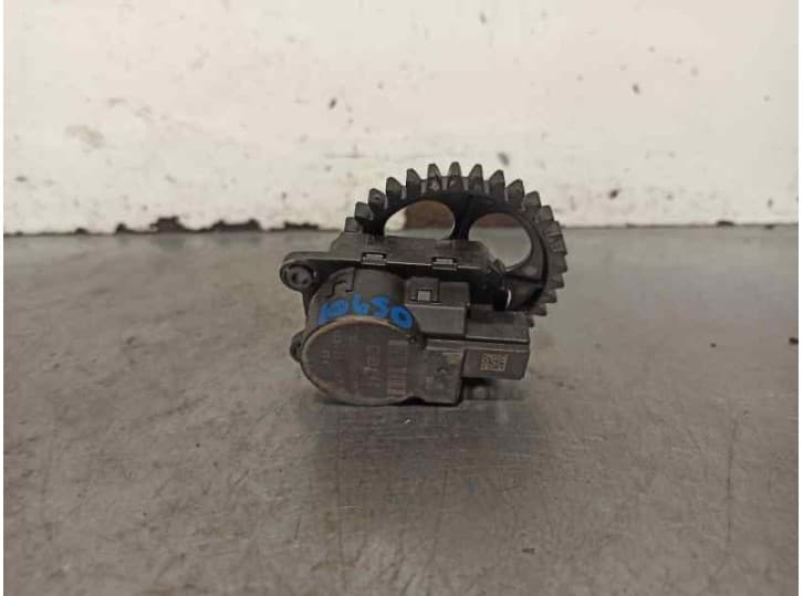 Recambio de motor calefaccion para opel meriva b monospace (s10) 1.3 cdti (75) referencia OEM IAM 52437251 DELPHI