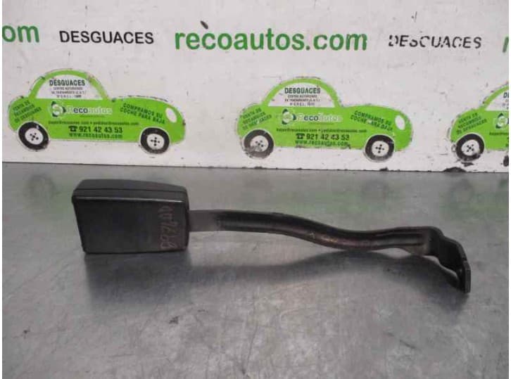 Recambio de enganche cinturon delantero derecho para skoda octavia ii (1z3) 1.9 tdi referencia OEM IAM 1Z1858472A 5 PUERTAS