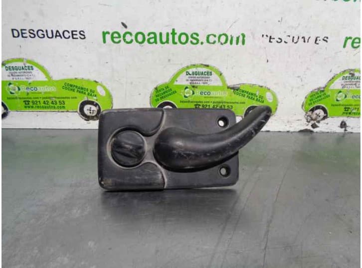 Recambio de maneta interior trasera derecha para renault master ii autobús (jd) 3.0 dci 140 (jd0t) referencia OEM IAM 7700352424
