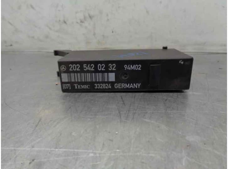 Recambio de rele para mercedes-benz clase c (w202) c 220 (202.022) referencia OEM IAM 2025420232