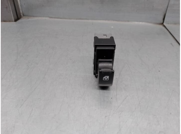Recambio de mando elevalunas trasero izquierdo para chevrolet spark (m300) 1.2 referencia OEM IAM 202008913