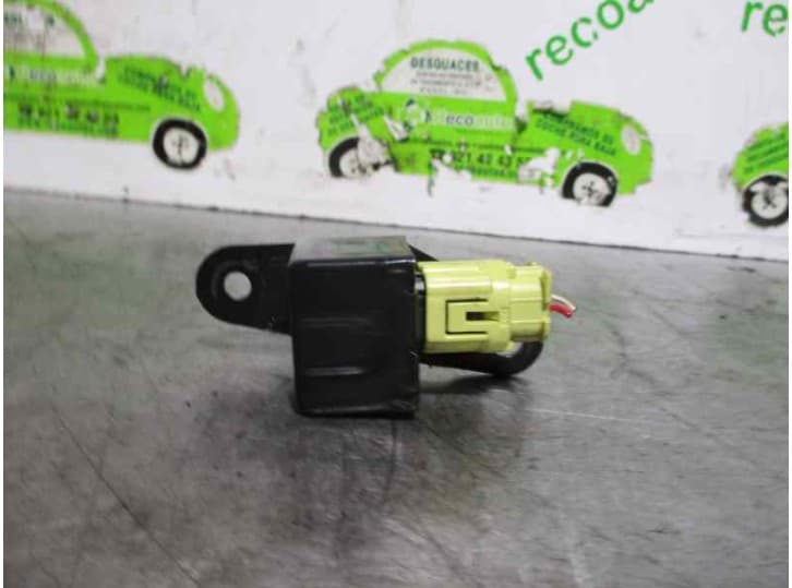 Recambio de sensor airbag para toyota celica coupé (_t23_) 1.8 16v vt-i (zzt230_) referencia OEM IAM 8986520010 1876006940 DENSO