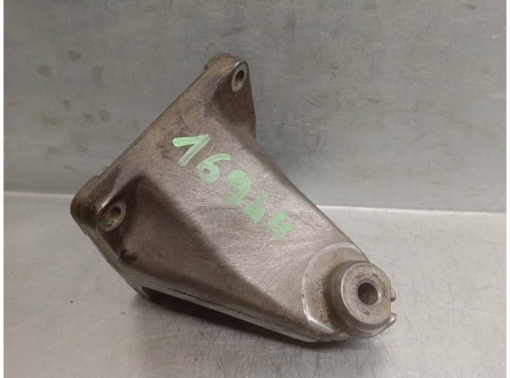 Recambio de soporte motor para mercedes-benz clase c t-model (s202) c 250 t turbo-d (202.188) referencia OEM IAM 6042230004