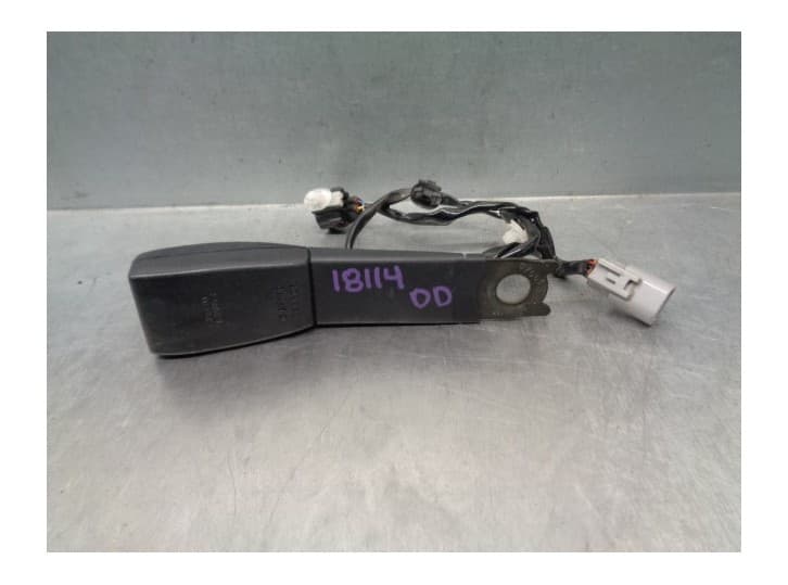Recambio de enganche cinturon delantero derecho para lexus gs (_s16_) 300 (jzs160_) referencia OEM IAM 7323030830C0 2 Y 5 PINES