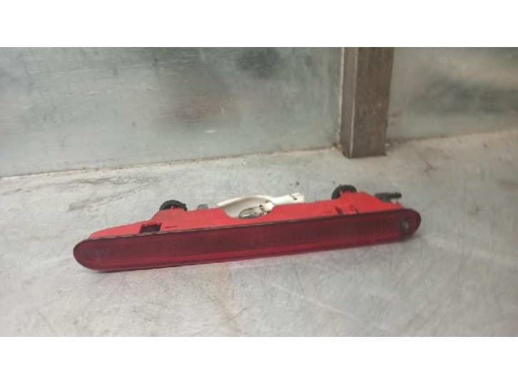 Recambio de luz central de freno para peugeot partner tepee 1.6 hdi 16v referencia OEM IAM 9682830180