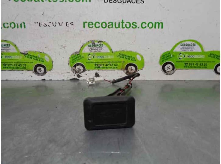 Recambio de maneta exterior porton para lexus rx (_u3_) 300 (mcu35_) referencia OEM IAM 7183J42