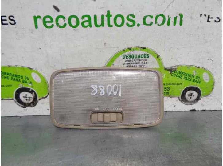 Recambio de luz interior para lexus rx (_u3_) 300 (mcu35_) referencia OEM IAM 8124033030A0 TRASERA