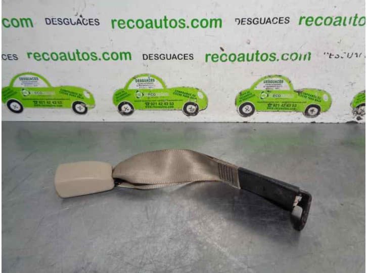 Recambio de enganche cinturon trasero izquierdo para lexus rx (_u3_) 300 (mcu35_) referencia OEM IAM E034601