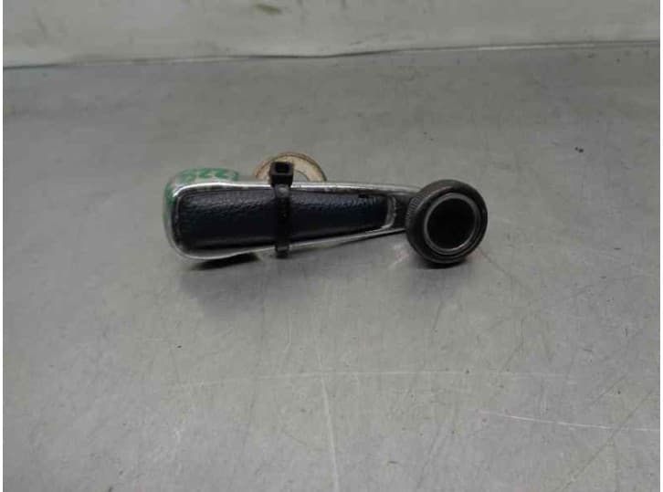 Recambio de maneta interior delantera derecha para mercedes-benz /8 (w115) 240 d (115.117) referencia OEM IAM 1087600661