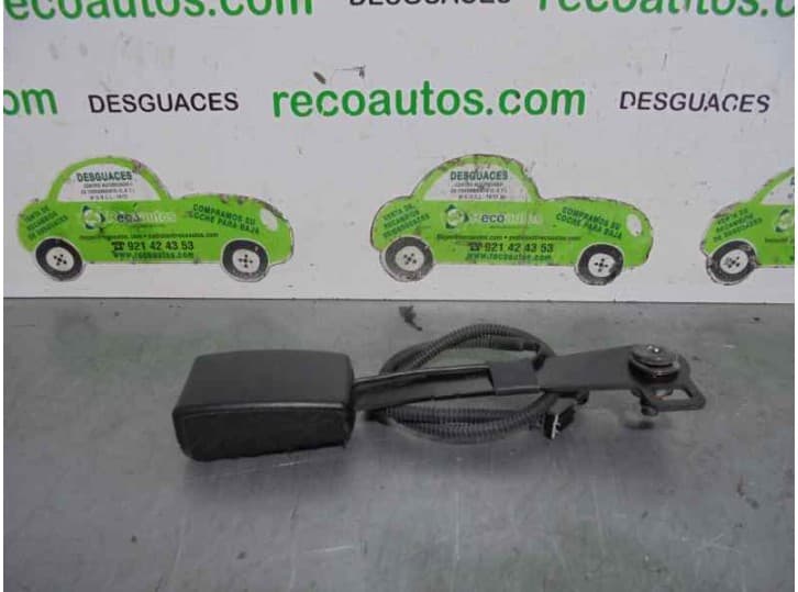 Recambio de enganche cinturon delantero izquierdo para kia cee'd hatchback (ed) 1.6 crdi 90 referencia OEM IAM 888301H001