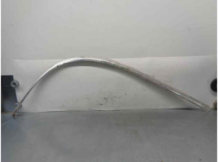 Recambio de molduras traseras para mercedes-benz /8 (w115) 240 d (115.117) referencia OEM IAM