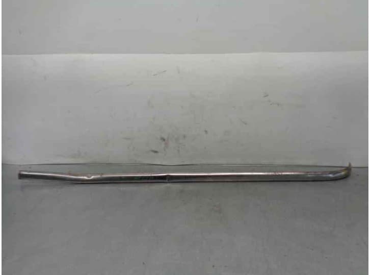Recambio de molduras traseras para mercedes-benz /8 (w115) 240 d (115.117) referencia OEM IAM
