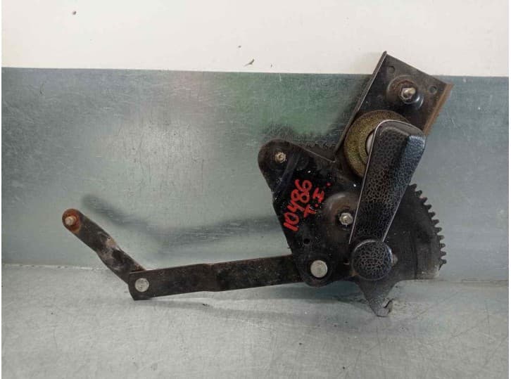 Recambio de elevalunas trasero izquierdo para renault 12 ts conf 847-99 referencia OEM IAM MANUAL 4 PUERTAS