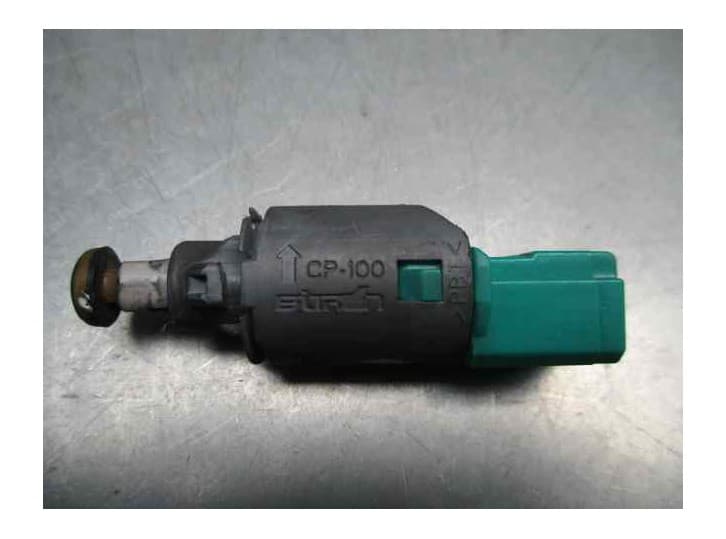 Recambio de interruptor para renault grand scénic ii (jm0/1_) 1.9 dci (jm0g, jm12, jm1g, jm2c) referencia OEM IAM 8200168240B