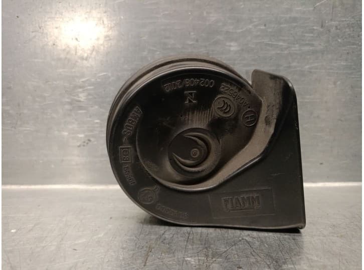 Recambio de claxon para renault megane iii hatchback (bz0/1_, b3_) 1.2 tce (bz2b, bz11) referencia OEM IAM A046522