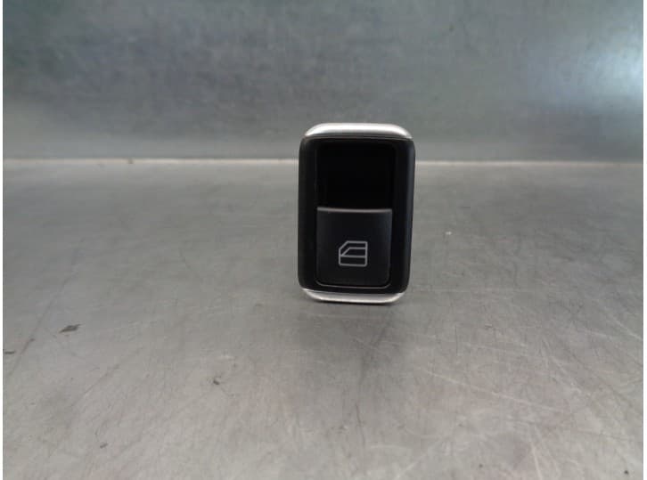 Recambio de mando elevalunas trasero derecho para mercedes-benz cla coupé (c117) cla 250 4-matic (117.346) referencia OEM IAM A2