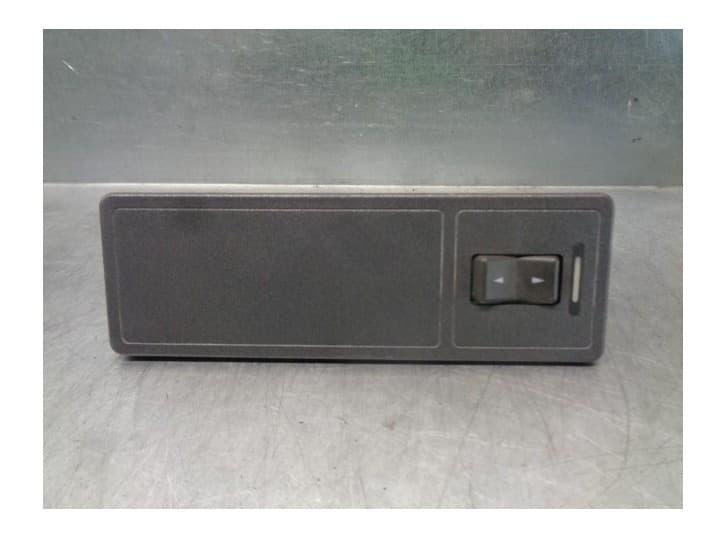 Recambio de mando elevalunas delantero derecho para rover 800 (xs) 827 si/sterling catalytic-conv (xs) referencia OEM IAM YUD100