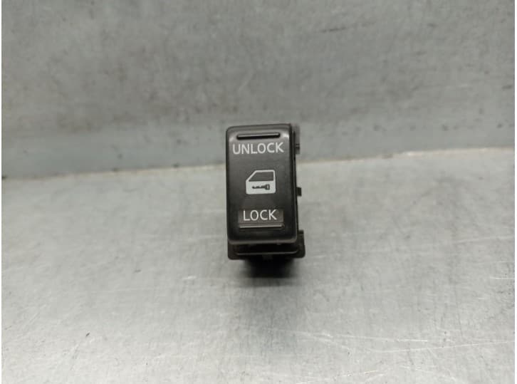 Recambio de interruptor para nissan pathfinder iii (r51) 2.5 dci 4wd referencia OEM IAM 25210EB300 25210EB300