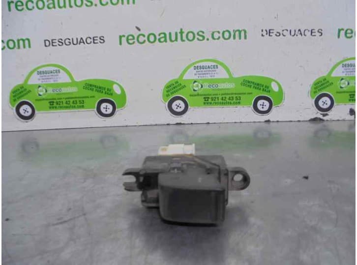 Recambio de mando elevalunas trasero izquierdo para nissan x-trail i (t30) 2.2 dci referencia OEM IAM