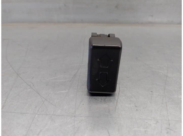 Recambio de mando elevalunas trasero derecho para renault 11 (b/c37_) 1.4 (b/c373, b/c37r) referencia OEM IAM C2JC794
