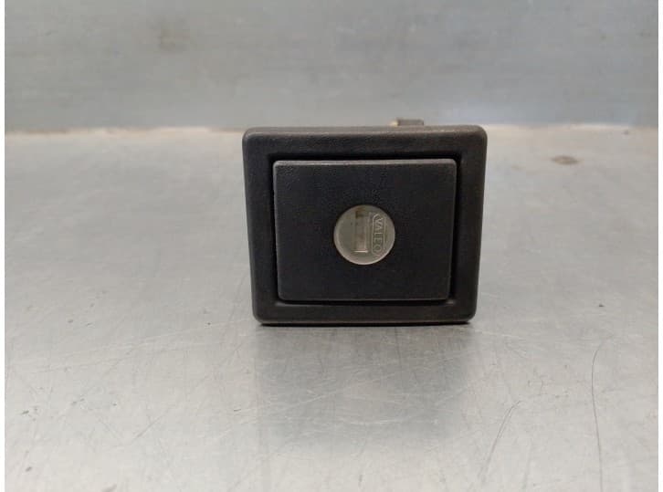 Recambio de maneta exterior porton para renault clio i (b/c57_, 5/357_) 1.4 referencia OEM IAM 7701038363 5 PUERTAS