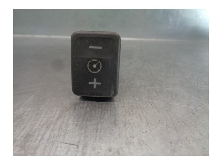 Recambio de interruptor para rover 800 (xs) 827 si/sterling catalytic-conv (xs) referencia OEM IAM YUF10064