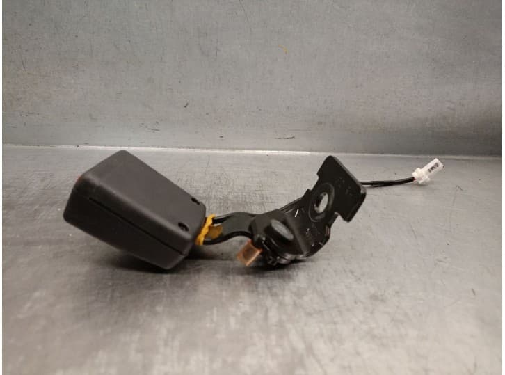 Recambio de enganche cinturon trasero derecho para kia ceed tourer (cd) 1.0 t-gdi referencia OEM IAM 89840J7000WK 89840J7000WK