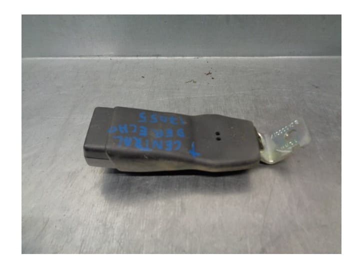 Recambio de enganche cinturon trasero derecho para subaru forester (sg_, s11sg) 2.0 x awd (sg5) referencia OEM IAM 64680SA060ML