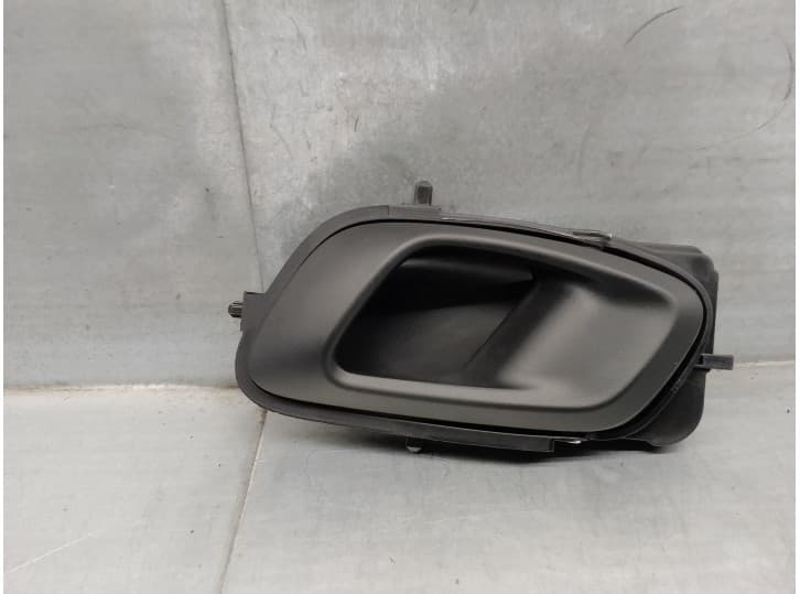 Recambio de maneta interior trasera izquierda para hyundai bayon (bc3) 1.2 mpi referencia OEM IAM 82610Q00004X 5 PUERTAS