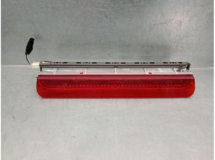 Recambio de luz central de freno para fiat 500 abarth 1.4 99kw referencia OEM IAM 735488690 735488690