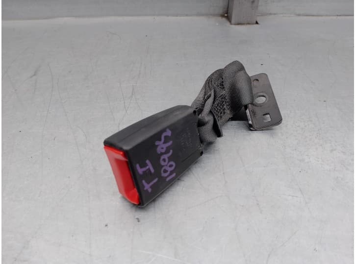 Recambio de enganche cinturon trasero izquierdo para fiat 500 (312_) 1.2 (312axa1a) referencia OEM IAM 34045525 TRA IZQ 3 PUERTA