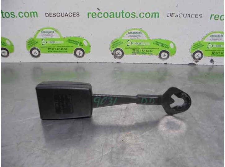 Recambio de enganche cinturon delantero derecho para audi a4 b6 (8e2) 2.0 fsi referencia OEM IAM 8E0857755C 4 PUERTAS