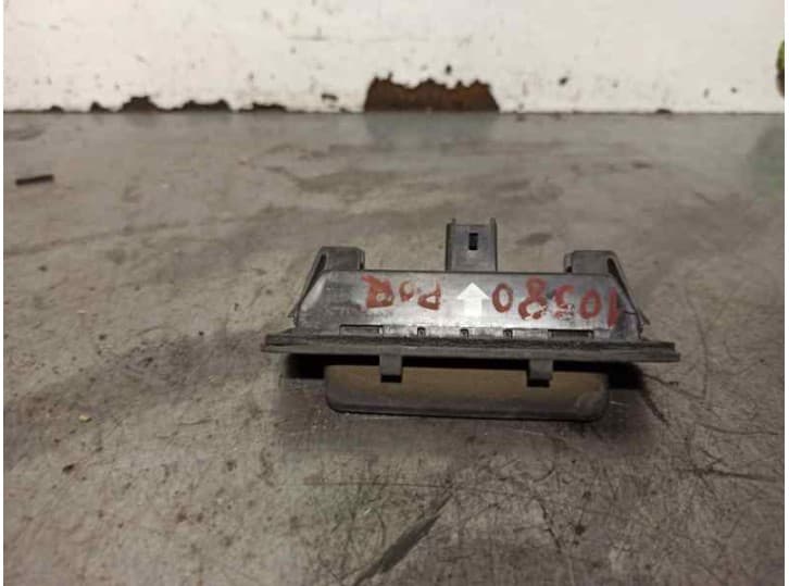 Recambio de maneta exterior porton para renault laguna ii grandtour (kg0/1_) 1.8 16v referencia OEM IAM 8200002001