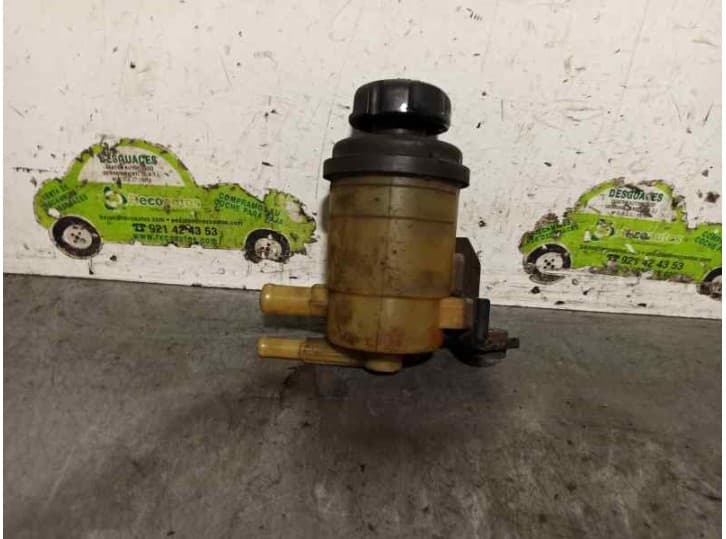 Recambio de deposito servo para kia carens iii monospace (un) 2.0 crdi 140 referencia OEM IAM 571502G000