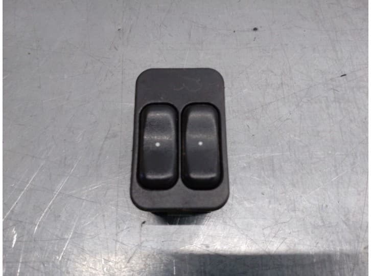 Recambio de mando elevalunas delantero izquierdo para opel combo furgoneta/monovolumen 1.7 dti 16v referencia OEM IAM 13363202 2