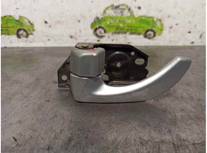 Recambio de maneta interior trasera izquierda para hyundai terracan (hp) 2.9 crdi 4wd referencia OEM IAM 82610H1040