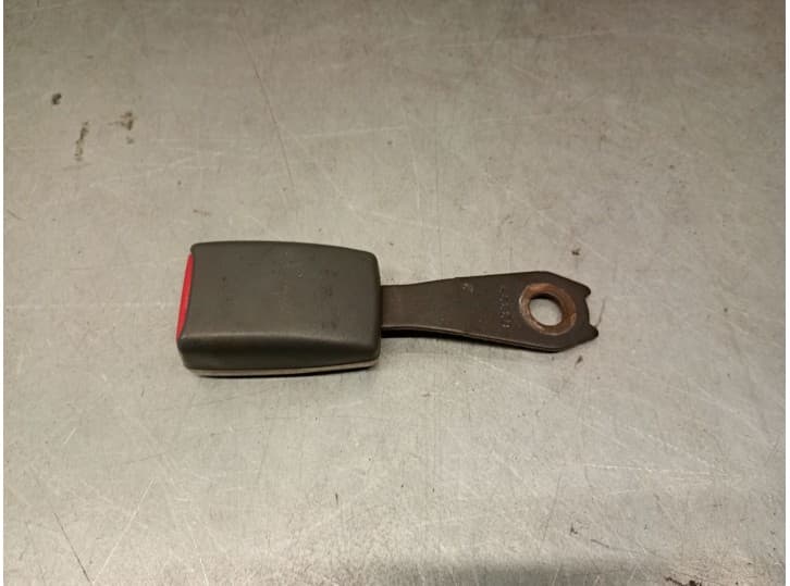Recambio de enganche cinturon delantero izquierdo para mitsubishi montero sport i (k7_, k9_) 2.5 td (k94w, k74t) referencia OEM