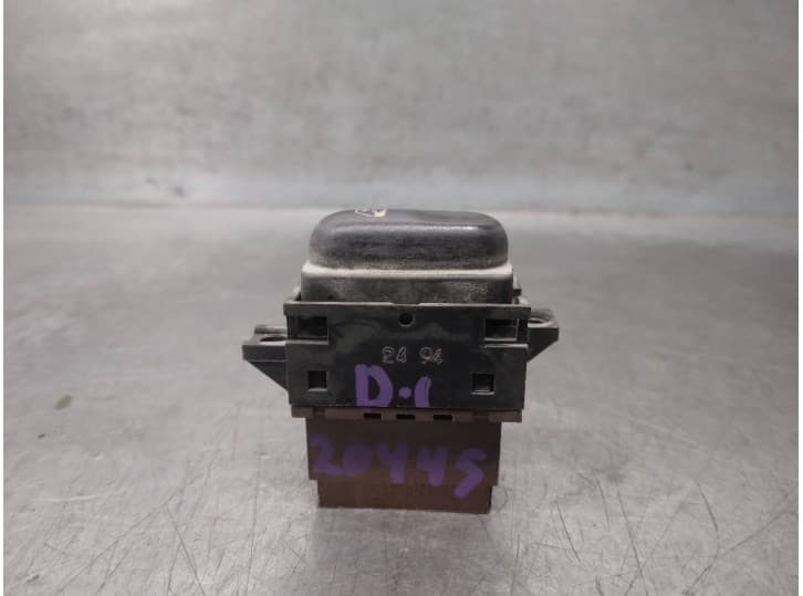 Recambio de mando elevalunas delantero izquierdo para renault laguna i (b56_, 556_) 1.8 (b56a/b) referencia OEM IAM 7700417485