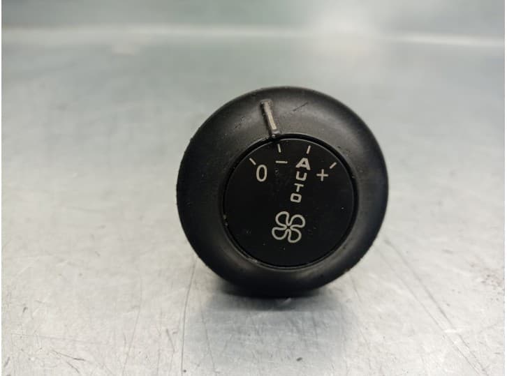 Recambio de mando climatizador para lancia phedra (179_) 2.2 jtd (179axc1a) referencia OEM IAM 1488941077