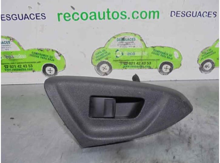 Recambio de mando elevalunas delantero derecho para toyota aygo (_b4_) 1.0 (kgb40) referencia OEM IAM
