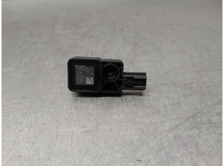 Recambio de sensor impacto para opel insignia a (g09) 1.4 (68) referencia OEM IAM 13502341 5WK44410 GM