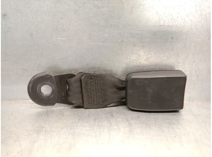 Recambio de enganche cinturon trasero derecho para ford focus c-max (dm2) 1.6 tdci referencia OEM IAM 1466561 1466561