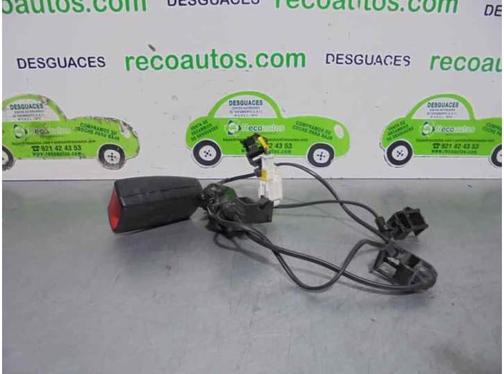 Recambio de enganche cinturon trasero derecho para alfa romeo mito (955_) 1.3 multijet (955axp1a, 955ayc1a) referencia OEM IAM 1