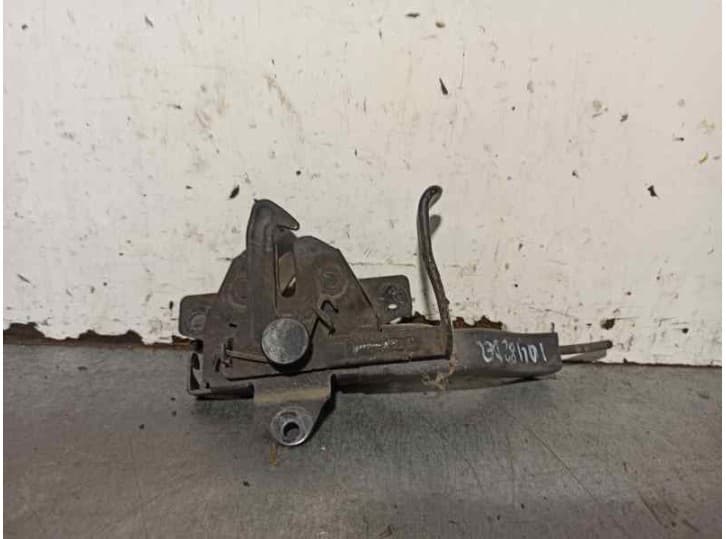 Recambio de cerradura capot para ssangyong kyron 2.0 xdi referencia OEM IAM 7114009000 5 PUERTAS
