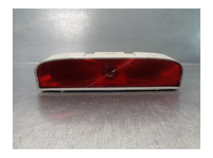 Recambio de luz central de freno para mazda 3 sedán (bk) 1.6 di turbo (bk12y) referencia OEM IAM BN8V51580 4 PUERTAS