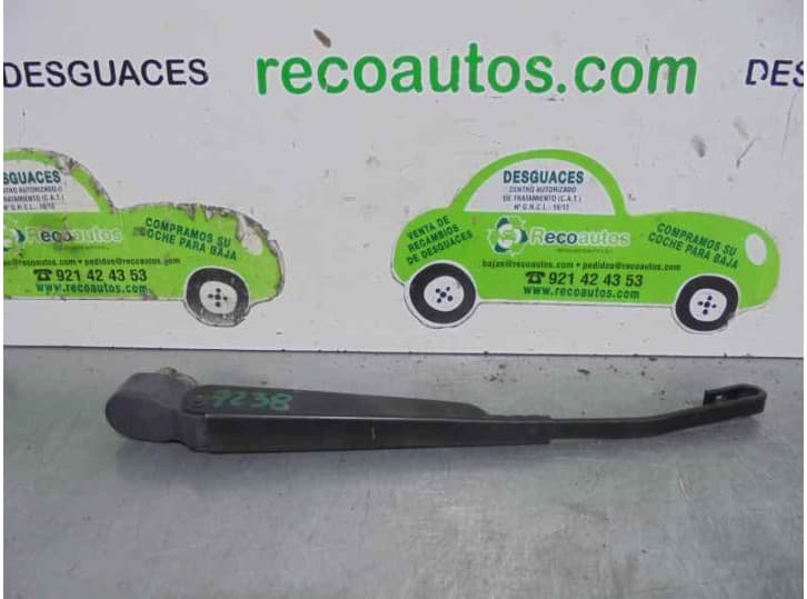 Recambio de brazo limpia trasero para mitsubishi space star monospace (dg_a) 1.3 16v (dg1a) referencia OEM IAM
