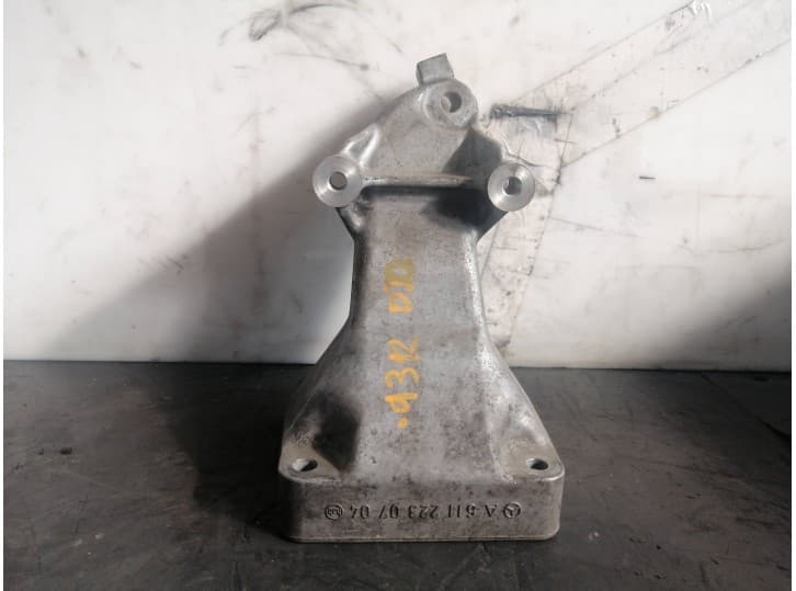 Recambio de soporte motor izquierdo para mercedes-benz clk (c209) clk 270 cdi (209.316) referencia OEM IAM A6112230704